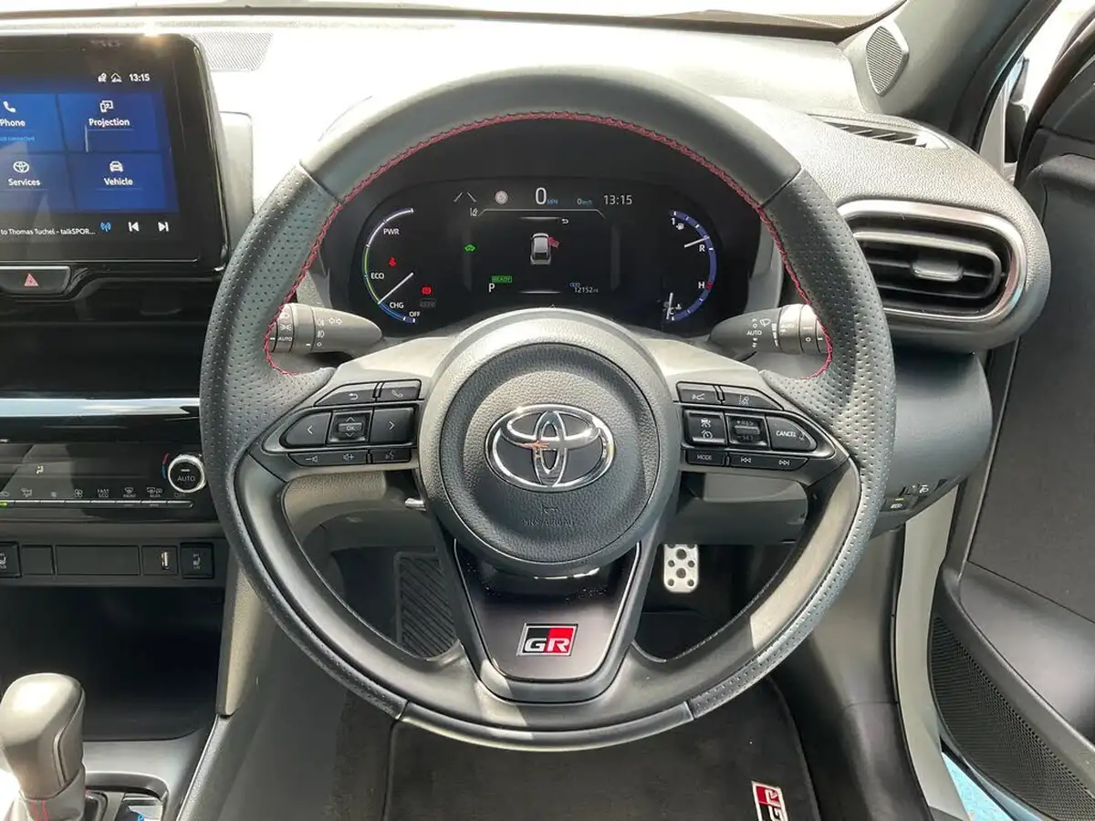 2023-toyota-yaris-cross-15-vvt-i-gr-sport-big-22
