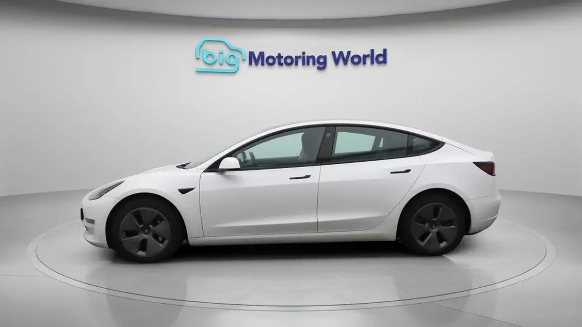 2021-tesla-model-3-e-long-range-awd-big-4