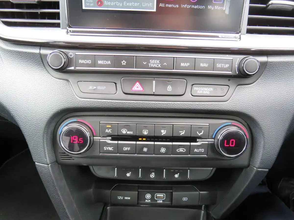 2019-kia-ceed-10-t-gdi-gt-line-big-13