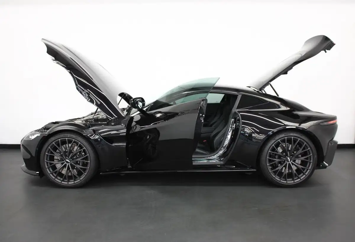 2022-aston-martin-vantage-40-v8-vantage-coupe-auto-big-11