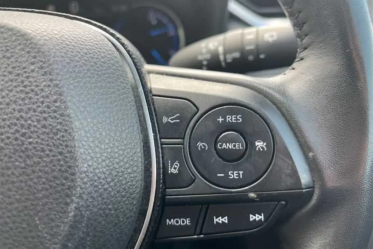 2019-toyota-rav4-25-vvt-i-design-215bhp-big-21