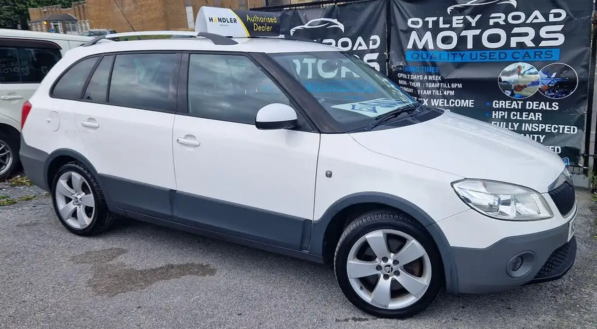 2013-skoda-fabia-16td-scout-big-26