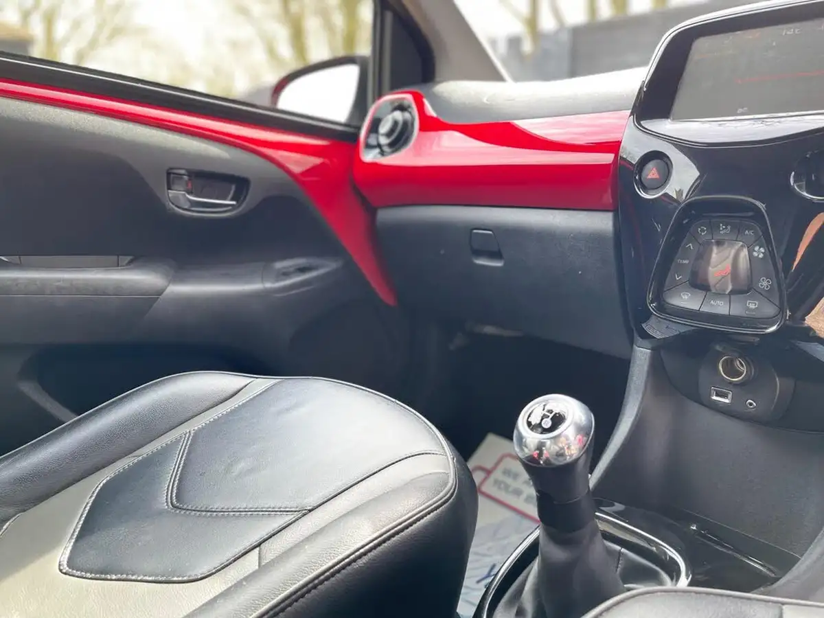 2018-toyota-aygo-10-vvt-i-x-clusiv3-71bhp-big-24