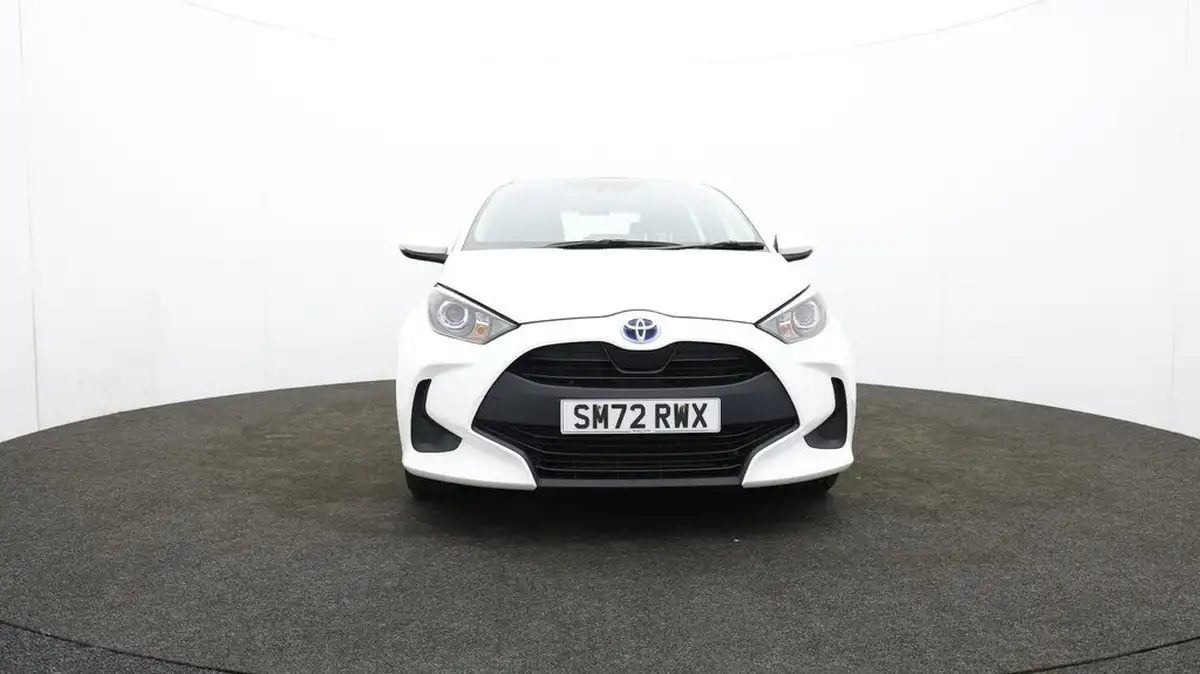2022-toyota-yaris-15-vvt-i-icon-big-56