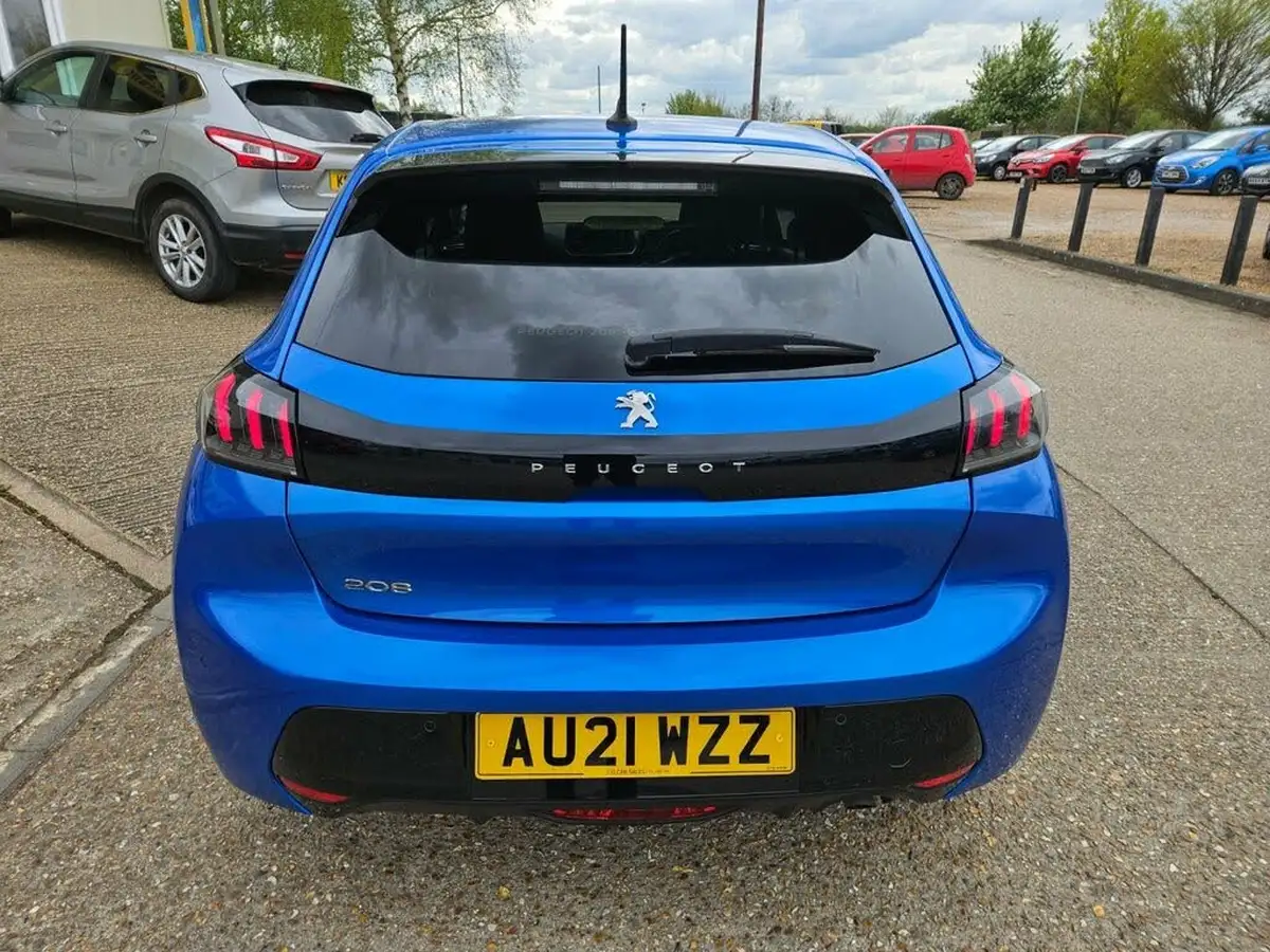 2021-peugeot-208-12-puretech-allure-100bhp-big-5