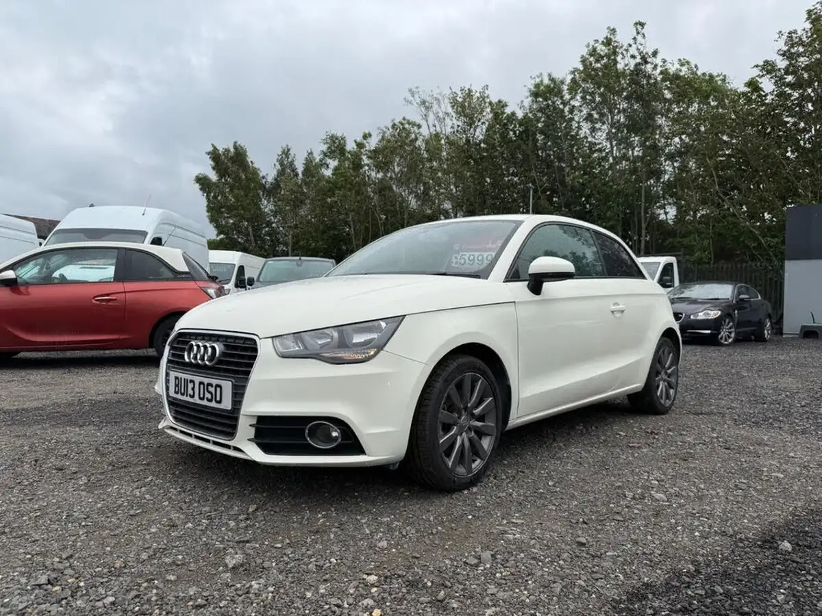 2013-audi-a1-14-sport-tfsi-122ps-hatchback-3d-1390cc-big-4