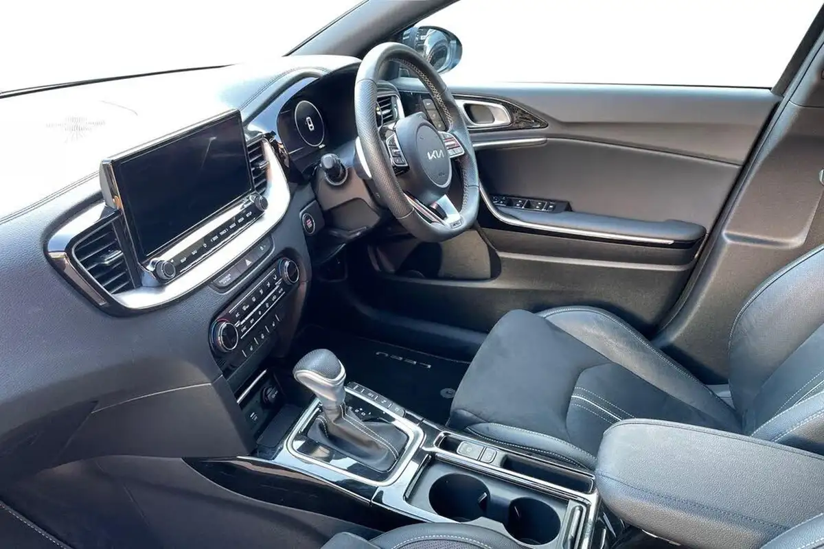 2024-kia-pro-ceed-15-t-gdi-gt-line-s-138bhp-big-6