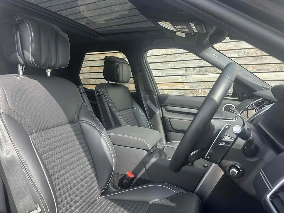 2023-land-rover-discovery-30-d300-dynamic-hse-big-3