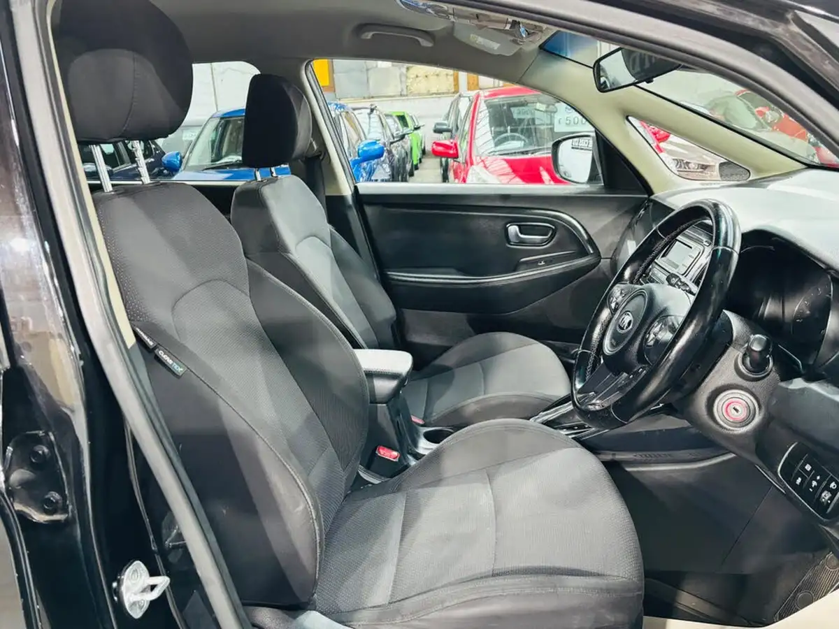 2014-kia-carens-17-crdi-2-134bhp-auto-big-11
