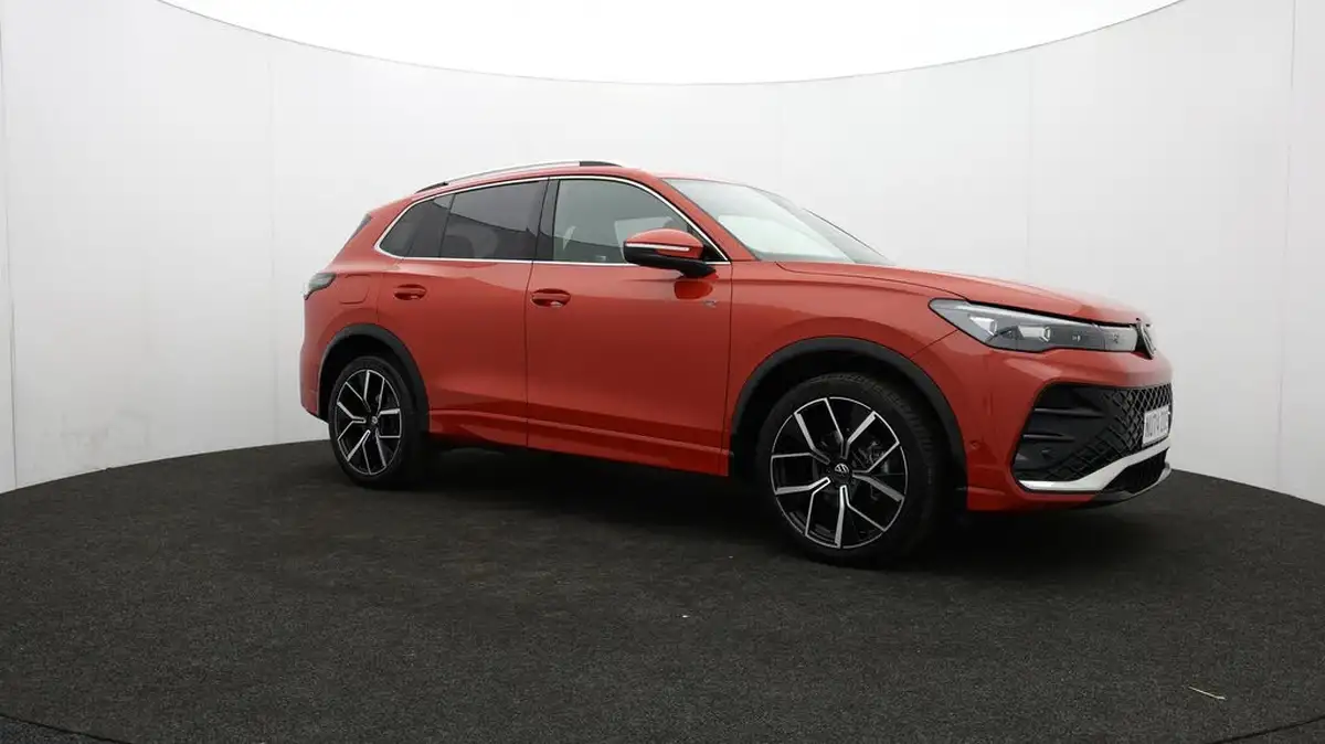 2024-volkswagen-tiguan-15-etsi-r-line-big-51
