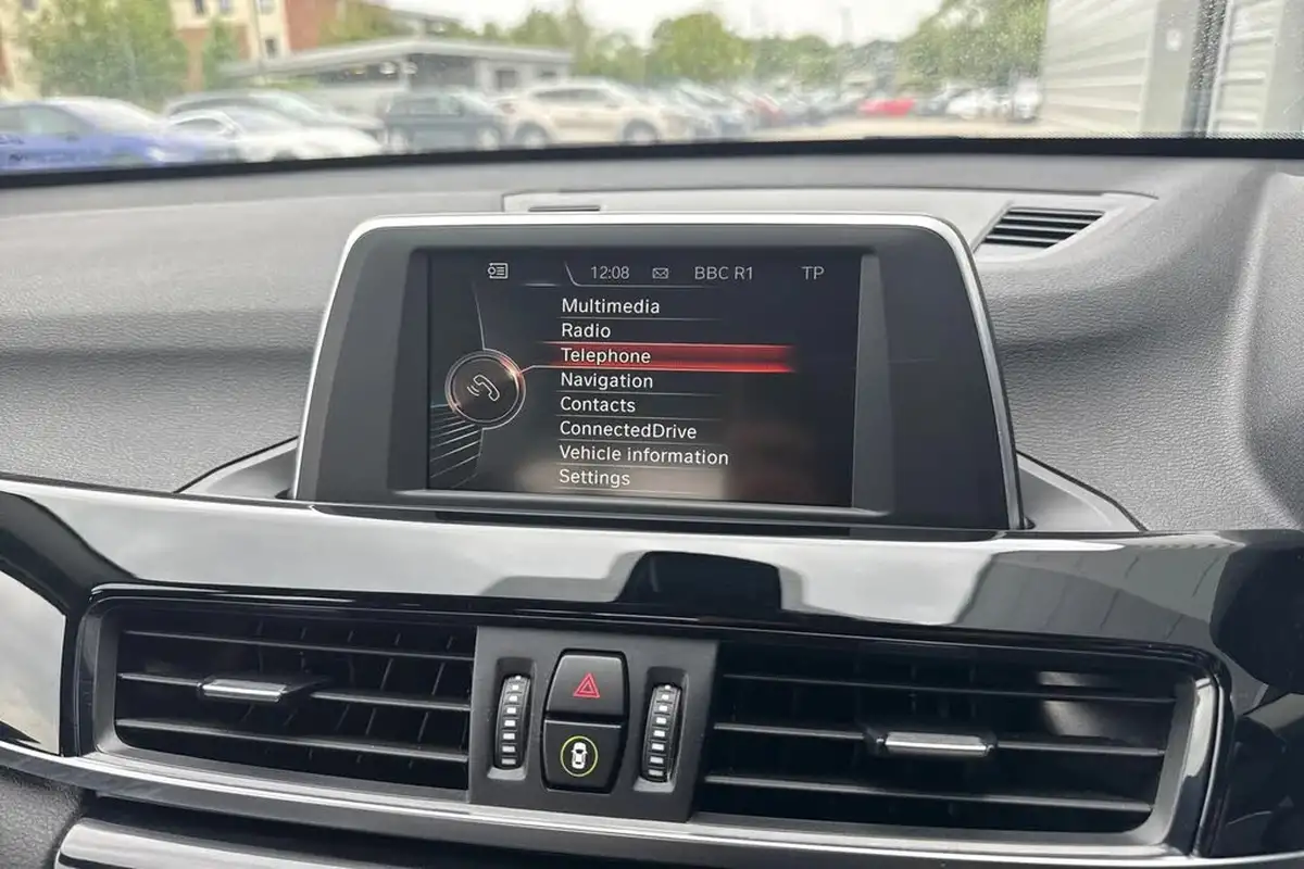 2017-bmw-x1-20-xdrive20i-xline-big-45