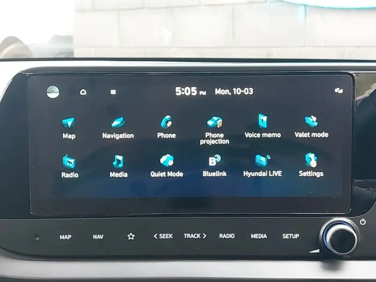 2024-hyundai-i20-10-t-gdi-advance-dct-big-10