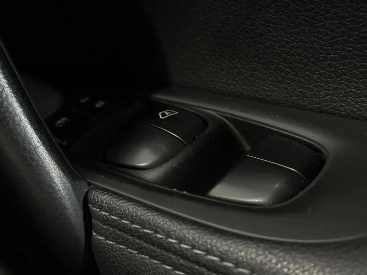 2016-nissan-qashqai-15dci-tekna-big-17