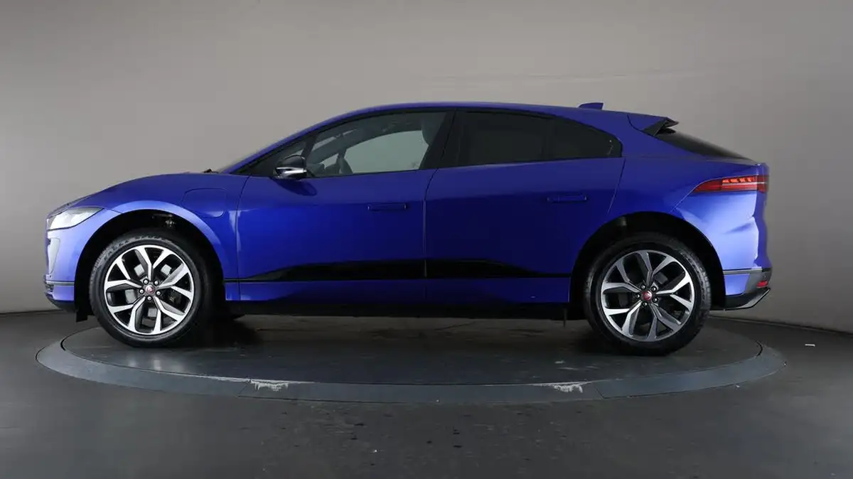 2022-jaguar-i-pace-ev400-hse-black-big-38