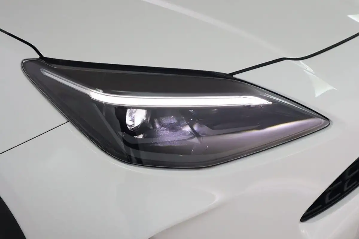2022-toyota-yaris-15-vvt-i-design-panoramic-roof-big-45