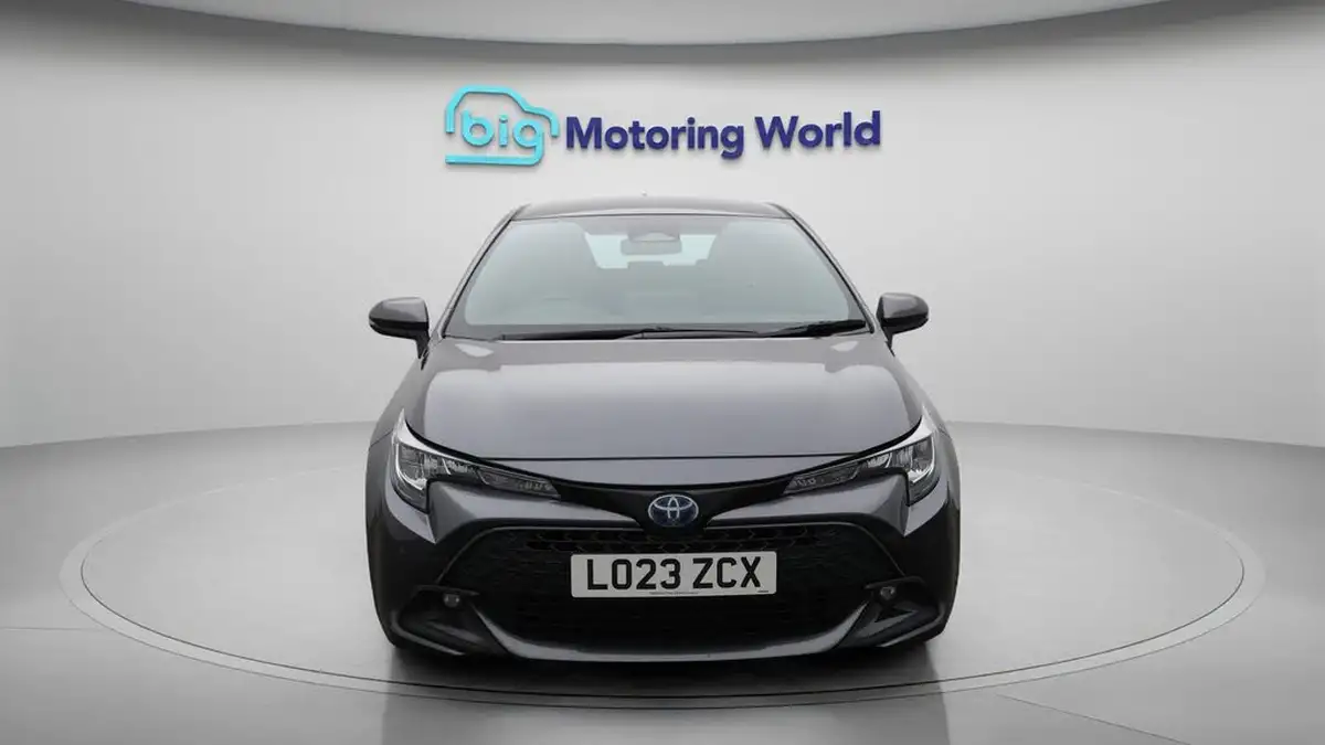 2023-toyota-corolla-18-vvt-i-icon-138bhp-hatchback-5d-big-2