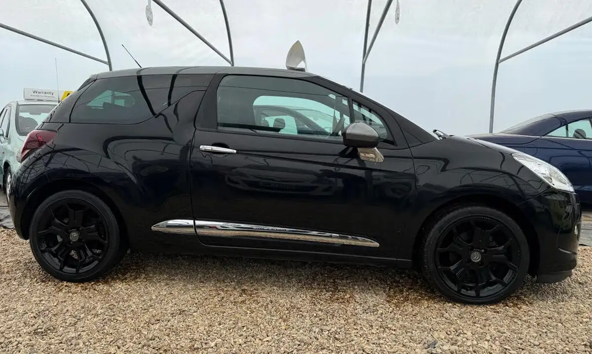2013-citroen-ds3-16-dstyle-plus-vti-big-11