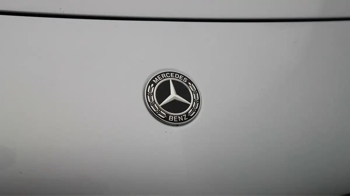 2020-mercedes-benz-a-class-20d-a200d-amg-line-executive-hatchback-5d-big-21