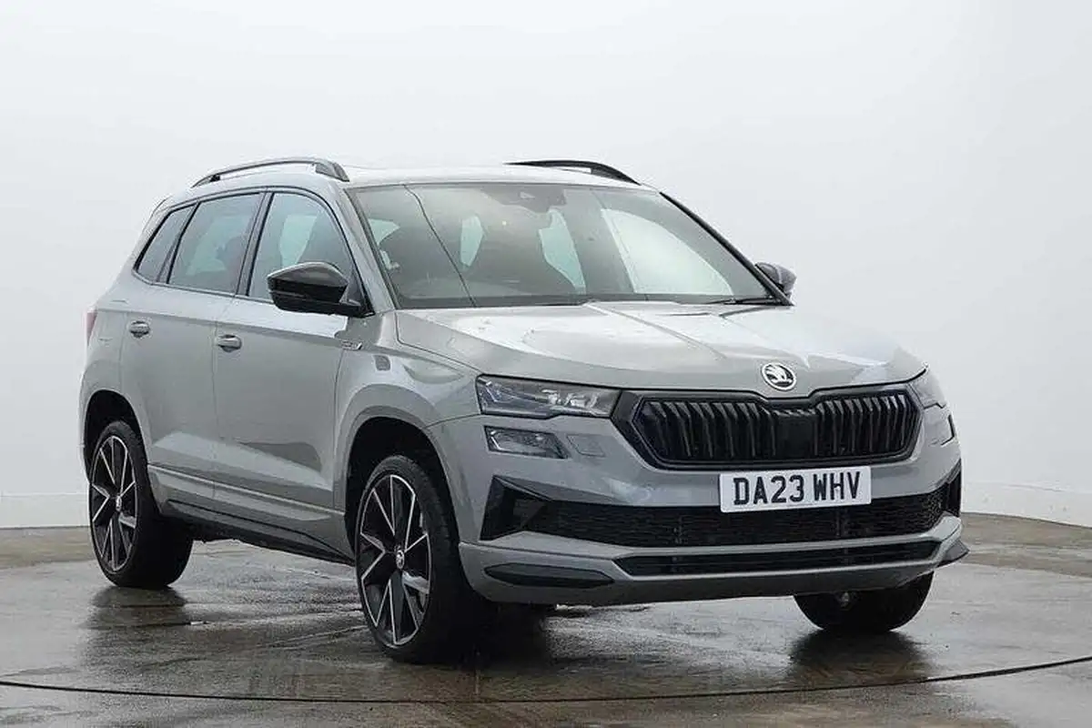 2023-skoda-karoq-15-tsi-sportline-dsg-big-0