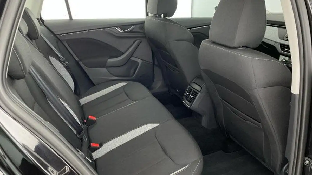 2024-skoda-kamiq-10-tsi-se-116ps-dsg-big-25