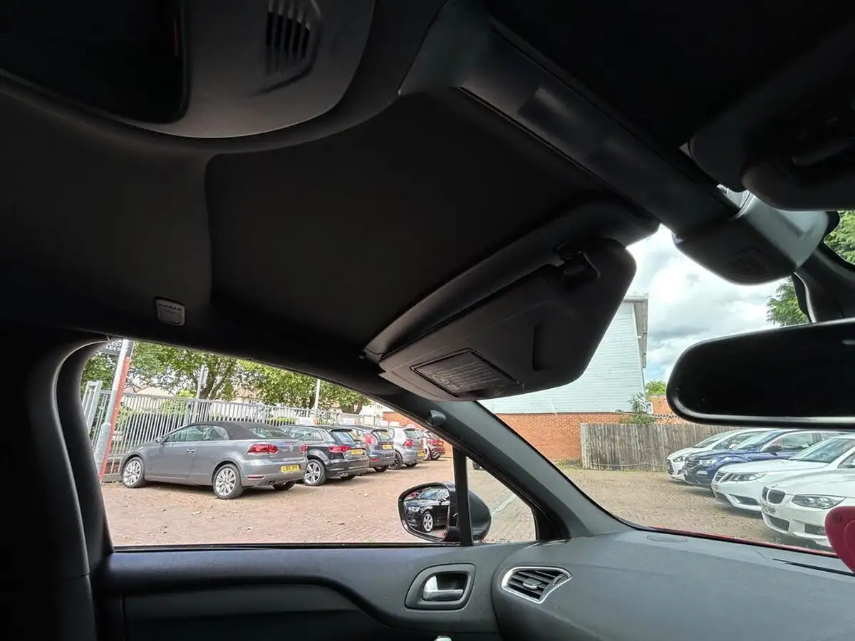 2013-citroen-ds4-20hdi-dsport-big-34