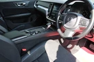 2018-volvo-v60-20td-d4-momentum-geartronic-small-7