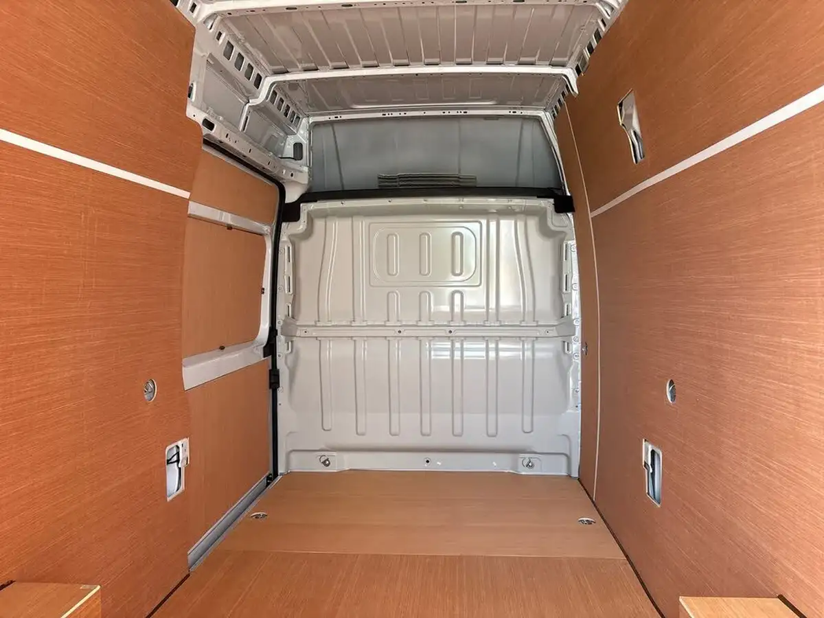 2024-vauxhall-movano-big-11