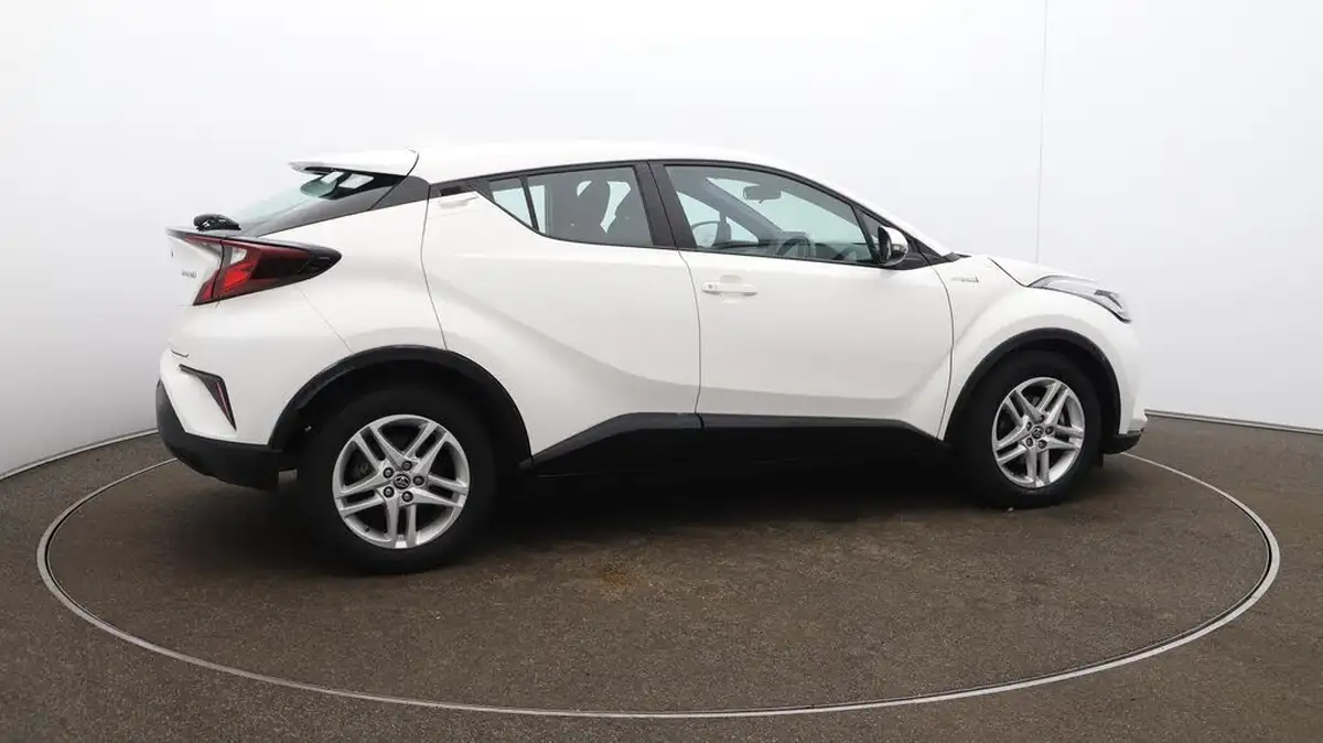 2022-toyota-c-hr-18-vvt-i-icon-big-52