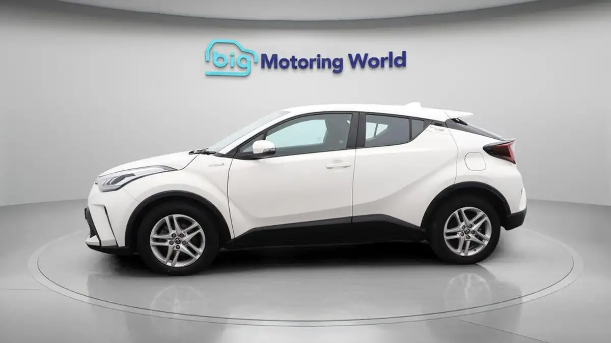 2022-toyota-c-hr-18-vvt-i-icon-big-4