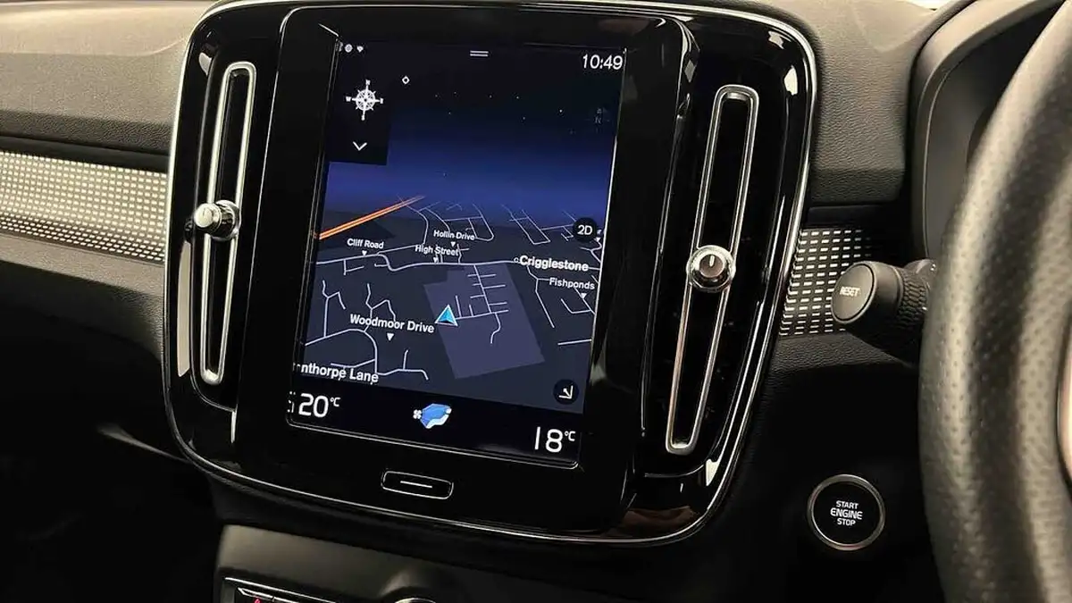 2021-volvo-xc40-15-t3-r-design-161bhp-big-21