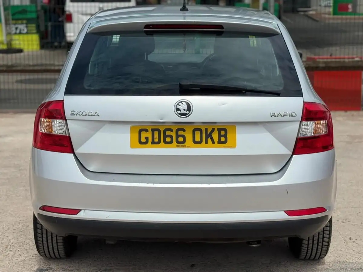 2016-skoda-rapid-spaceback-14tdi-s-big-29