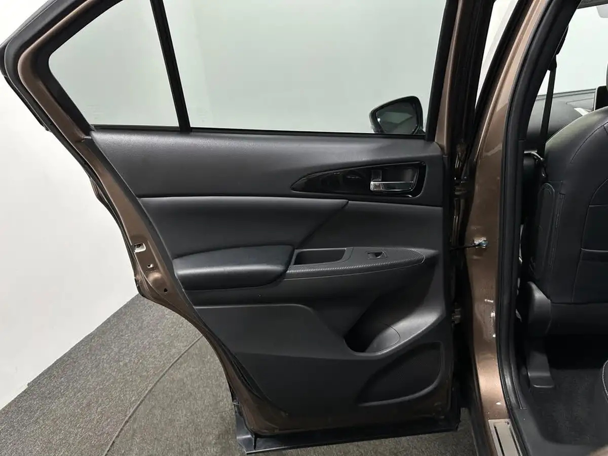 2018-mitsubishi-eclipse-cross-15-4-auto-big-39