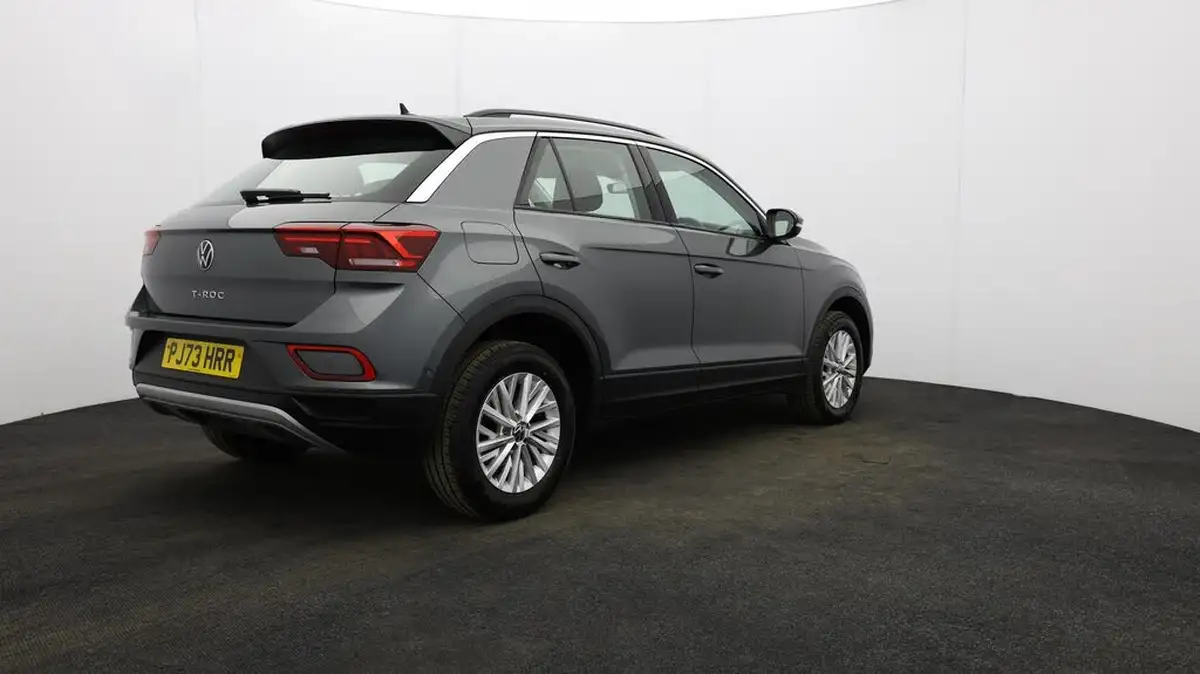 2023-volkswagen-t-roc-10-tsi-life-big-62