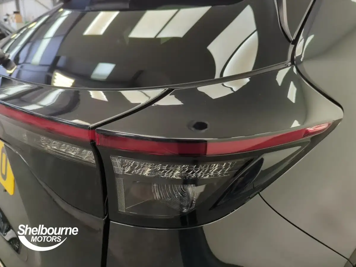 2024-toyota-yaris-cross-15-vvt-i-design-big-18