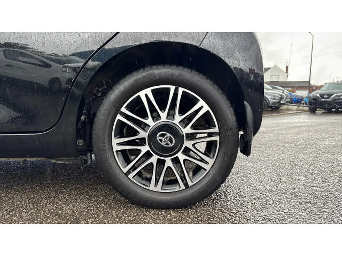 2021-toyota-aygo-10-vvt-i-x-clusiv-big-6