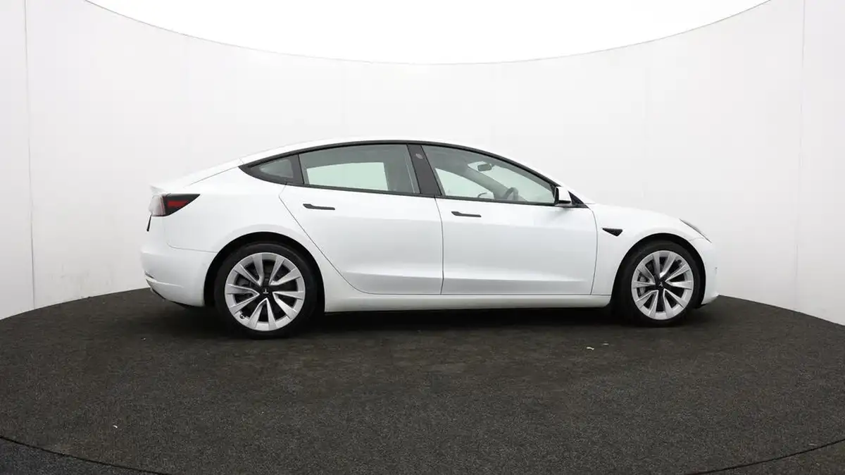 2021-tesla-model-3-e-long-range-4x4-big-41