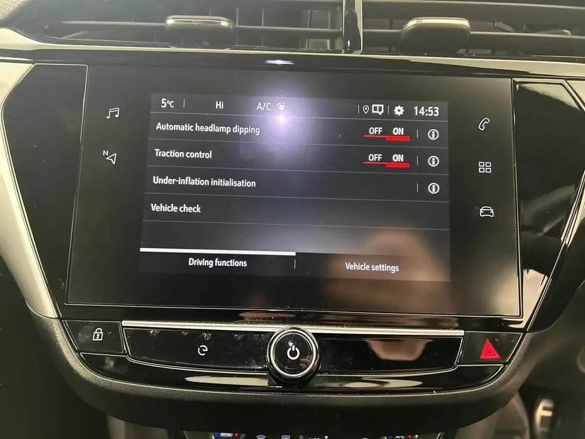 2023-vauxhall-corsa-e-anniversary-edition-electric-big-19