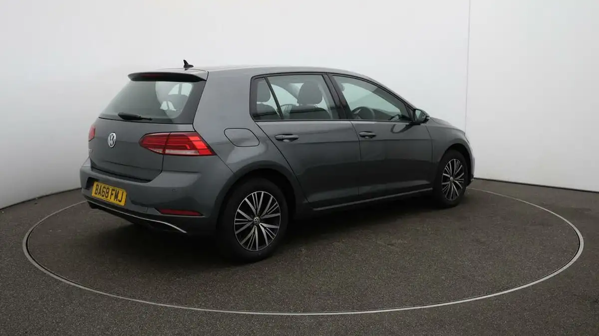 2019-volkswagen-golf-16tdi-se-hatchback-5d-dsg-big-51