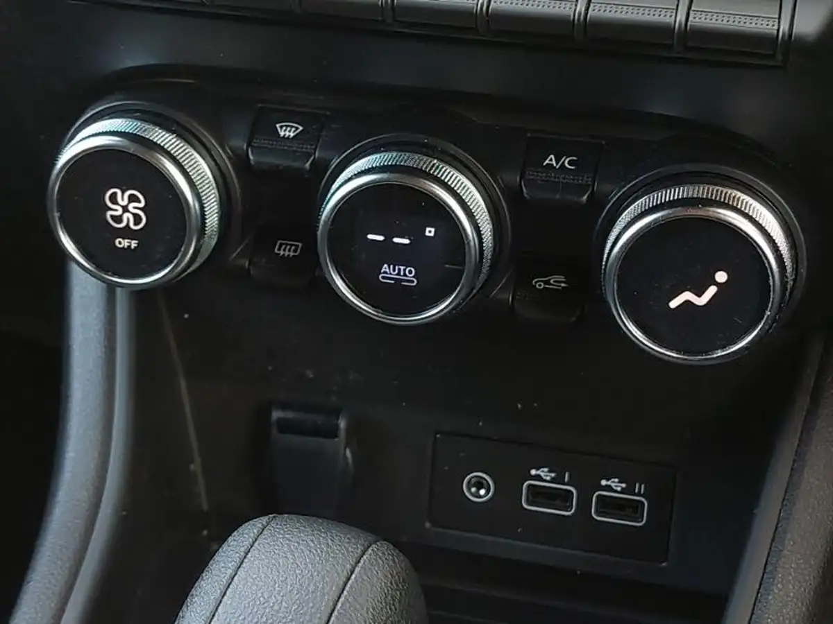2023-renault-captur-16-techno-160ps-plug-in-big-10