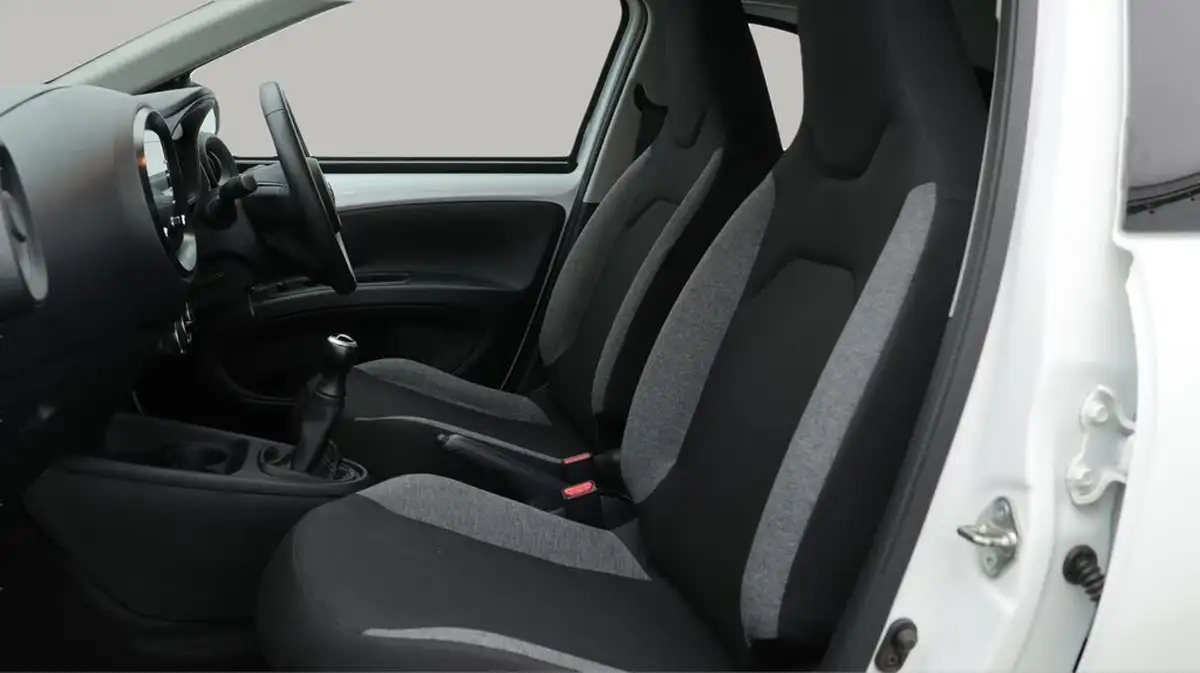 2022-toyota-aygo-x-10-vvt-i-pure-big-13