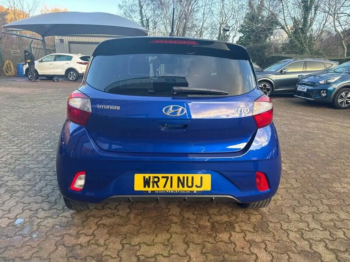2021-hyundai-i10-10-premium-big-12