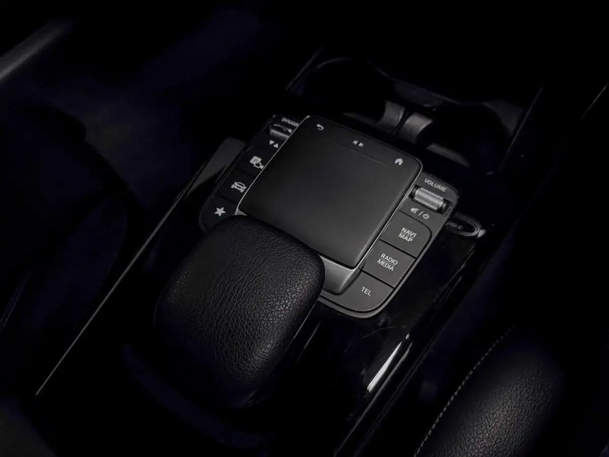 2021-mercedes-benz-cla-13-cla-250e-amg-line-premium-coupe-4d-big-28