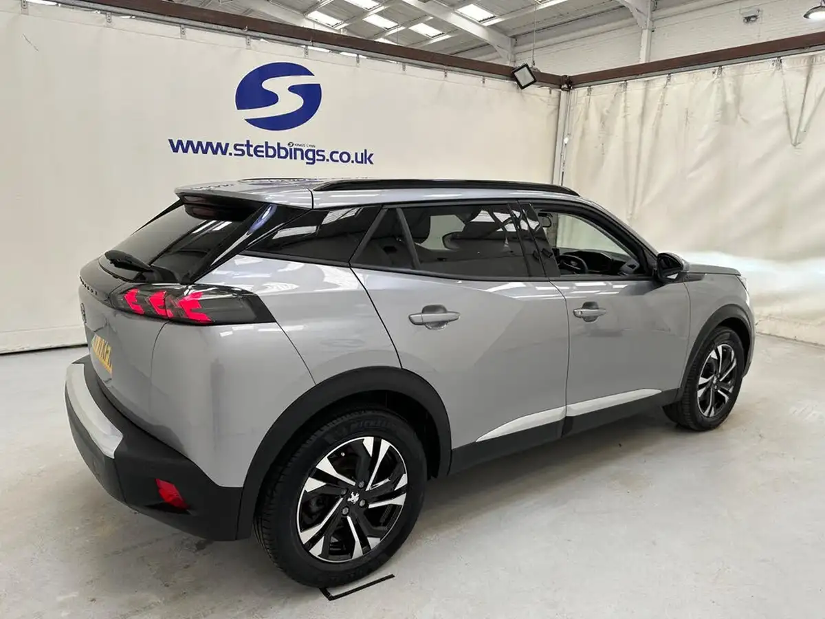 2021-peugeot-208-e-allure-premium-50kwh-big-6