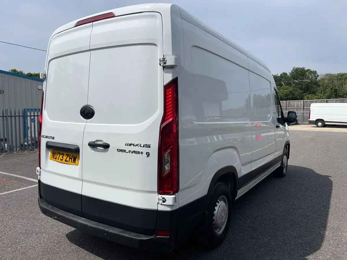 2023-maxus-deliver-9-big-20
