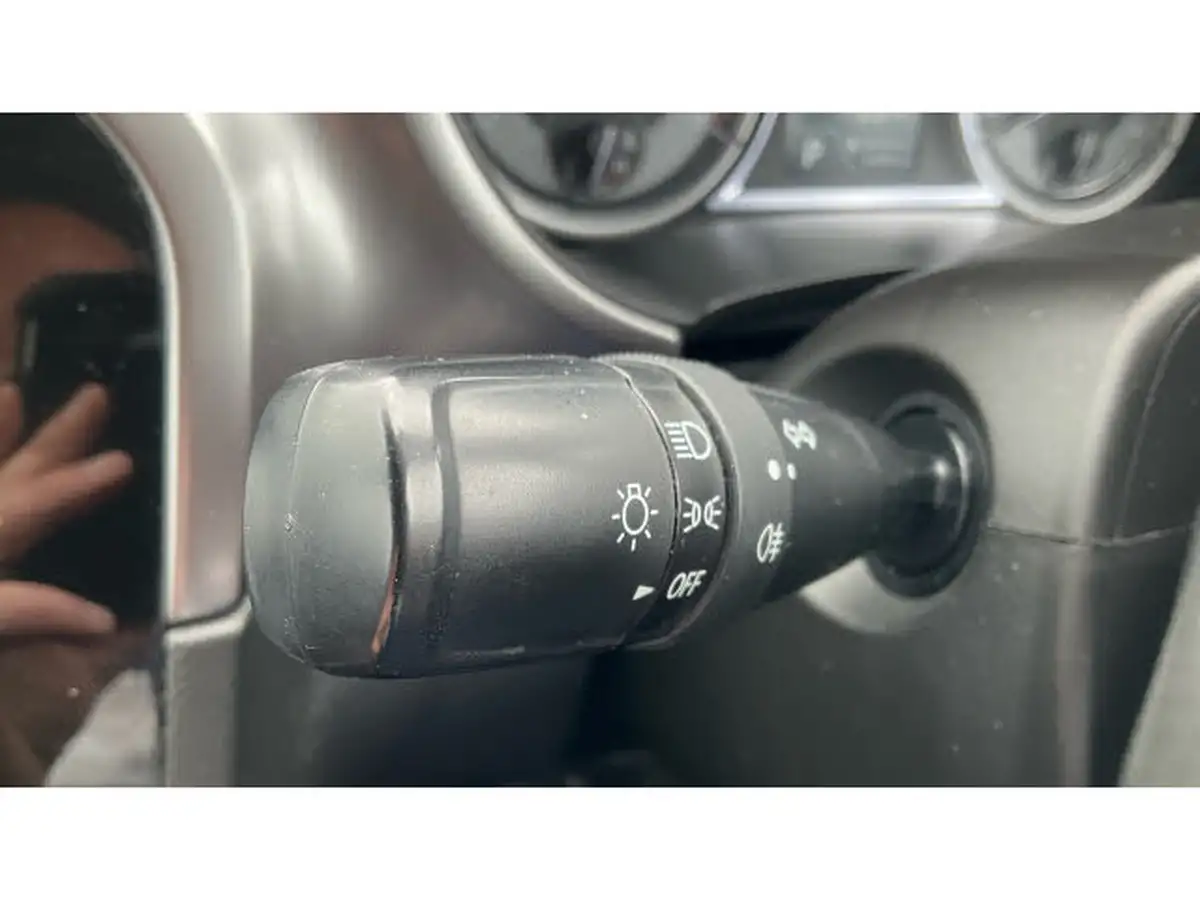 2020-suzuki-vitara-14-boosterjet-sz-t-140ps-auto-big-23
