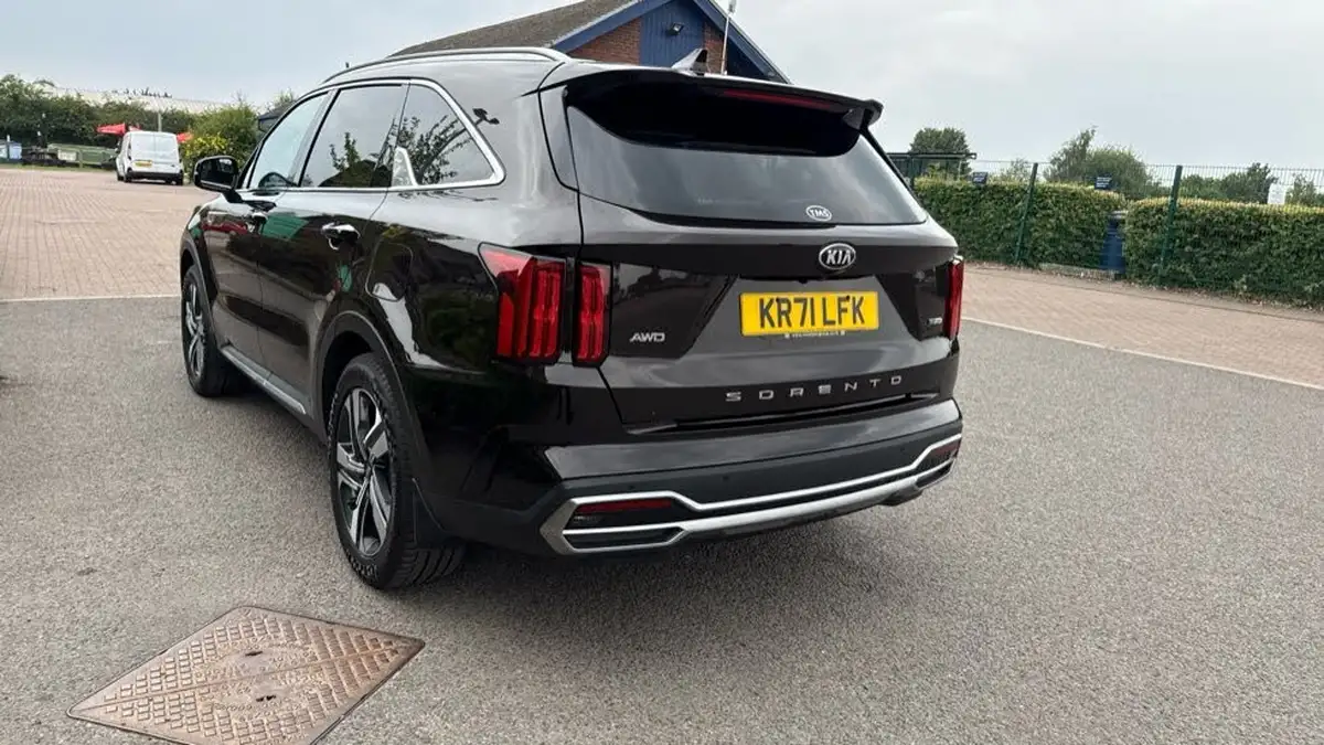 2022-kia-sorento-16-t-gdi-3-261bhp-phev-big-30
