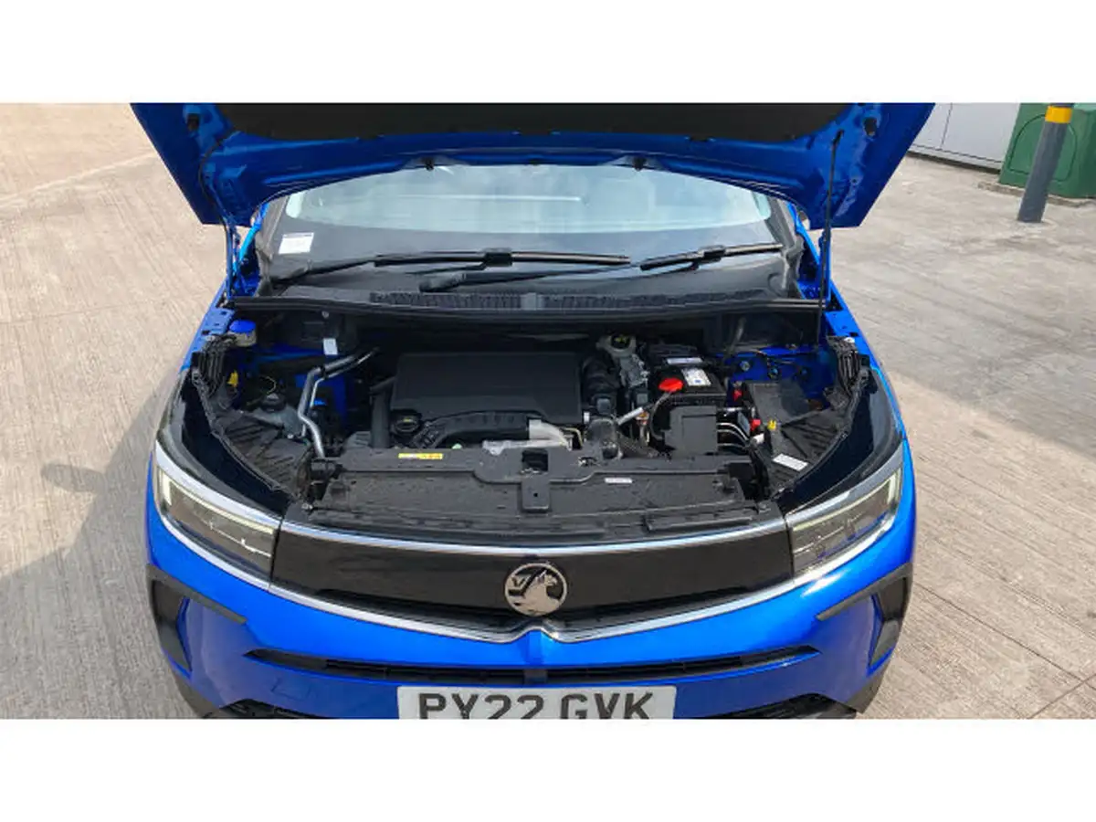 2022-vauxhall-grandland-12-design-big-7