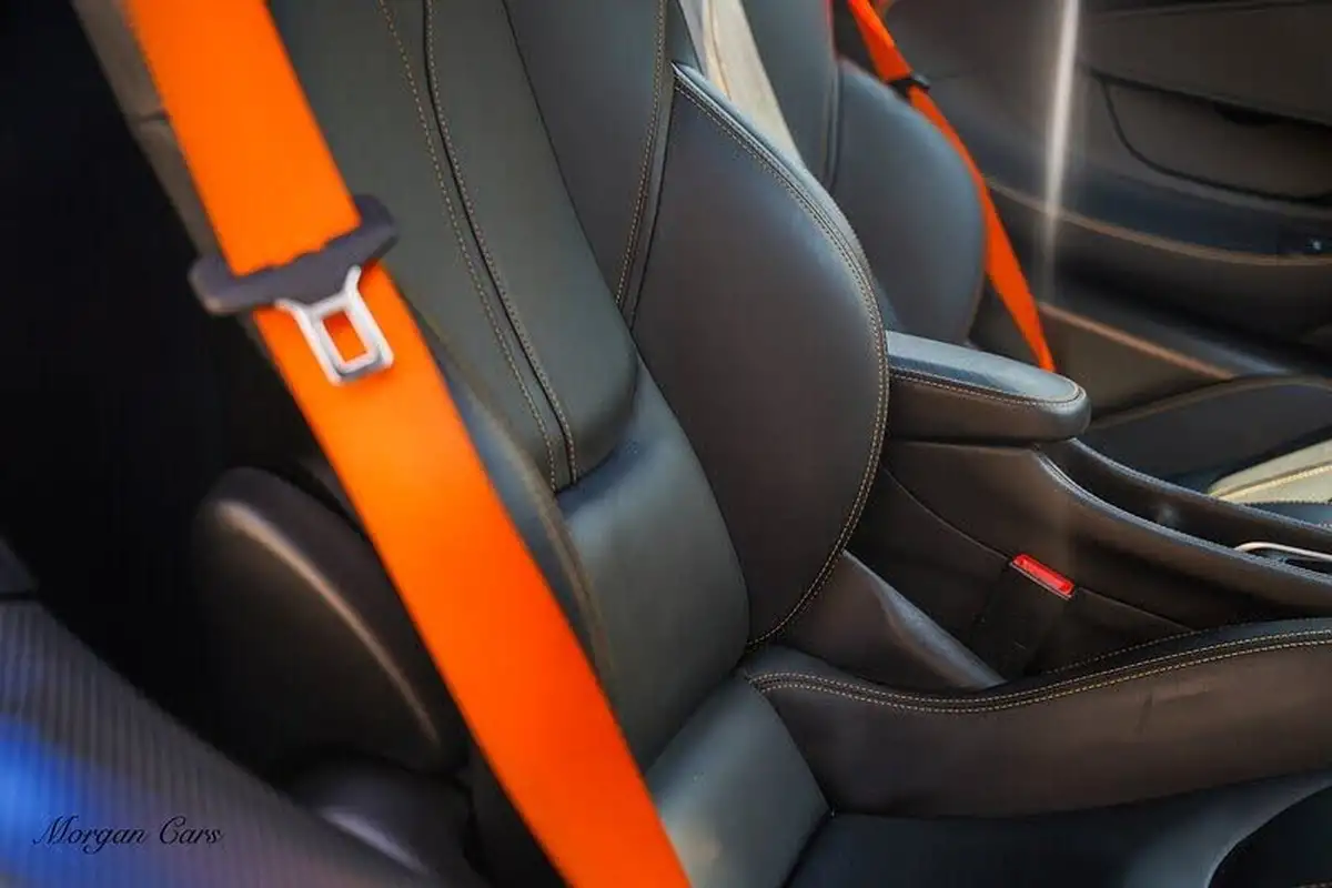 2020-mclaren-570gt-38-big-40