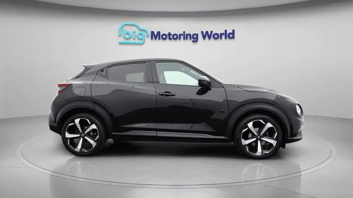 2021-nissan-juke-10-dig-t-tekna-big-8