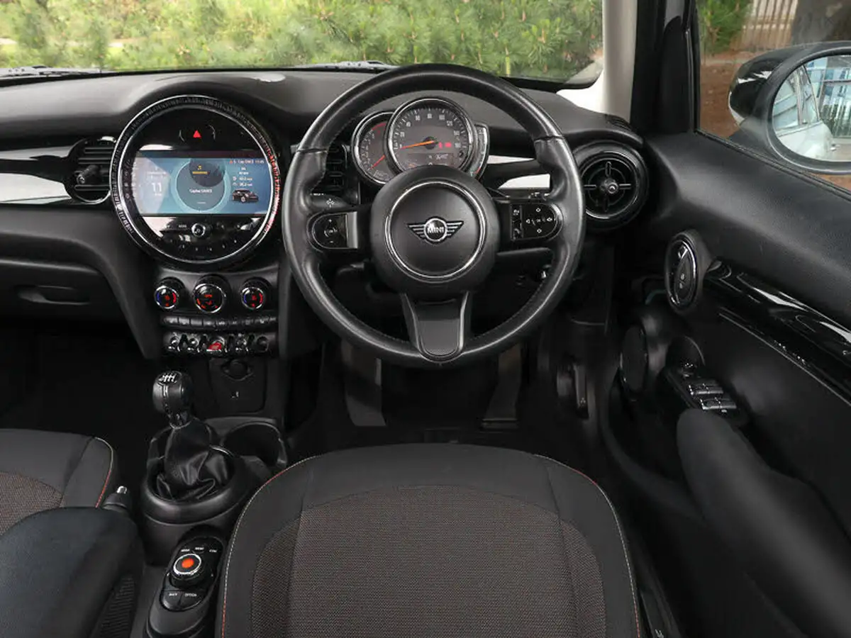 2021-mini-cooper-15-cooper-classic-hatchback-5d-big-4